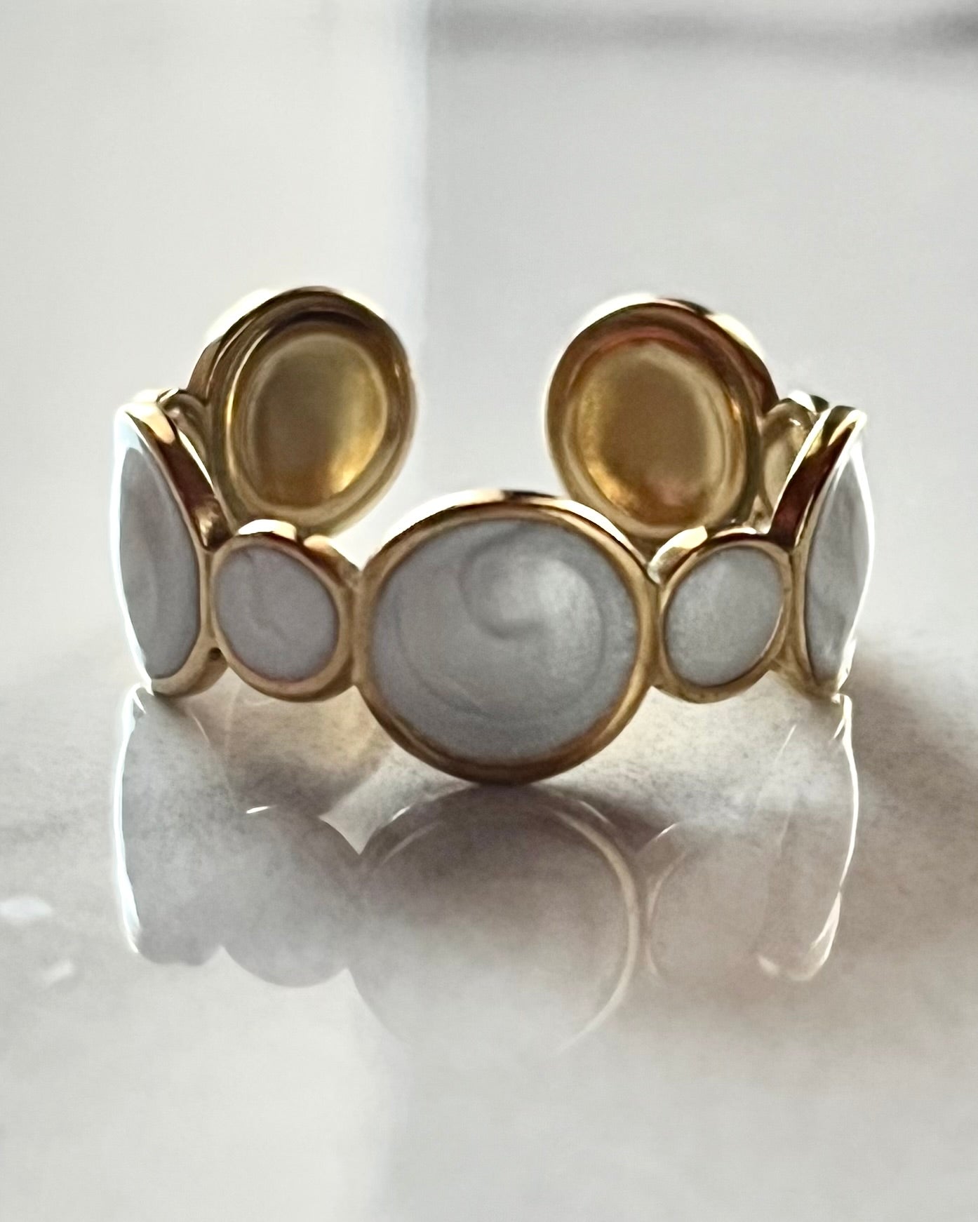 Anello Segni di Eleganza